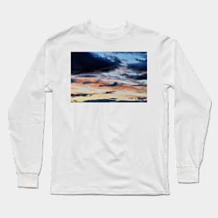 Red sky dusk over Stirlingshire, Scotland Long Sleeve T-Shirt